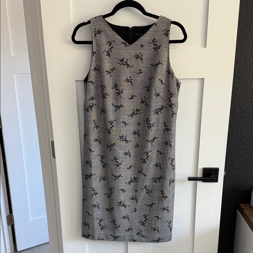 Ann Taylor Black and Gray Plaid Floral Dress Size 8